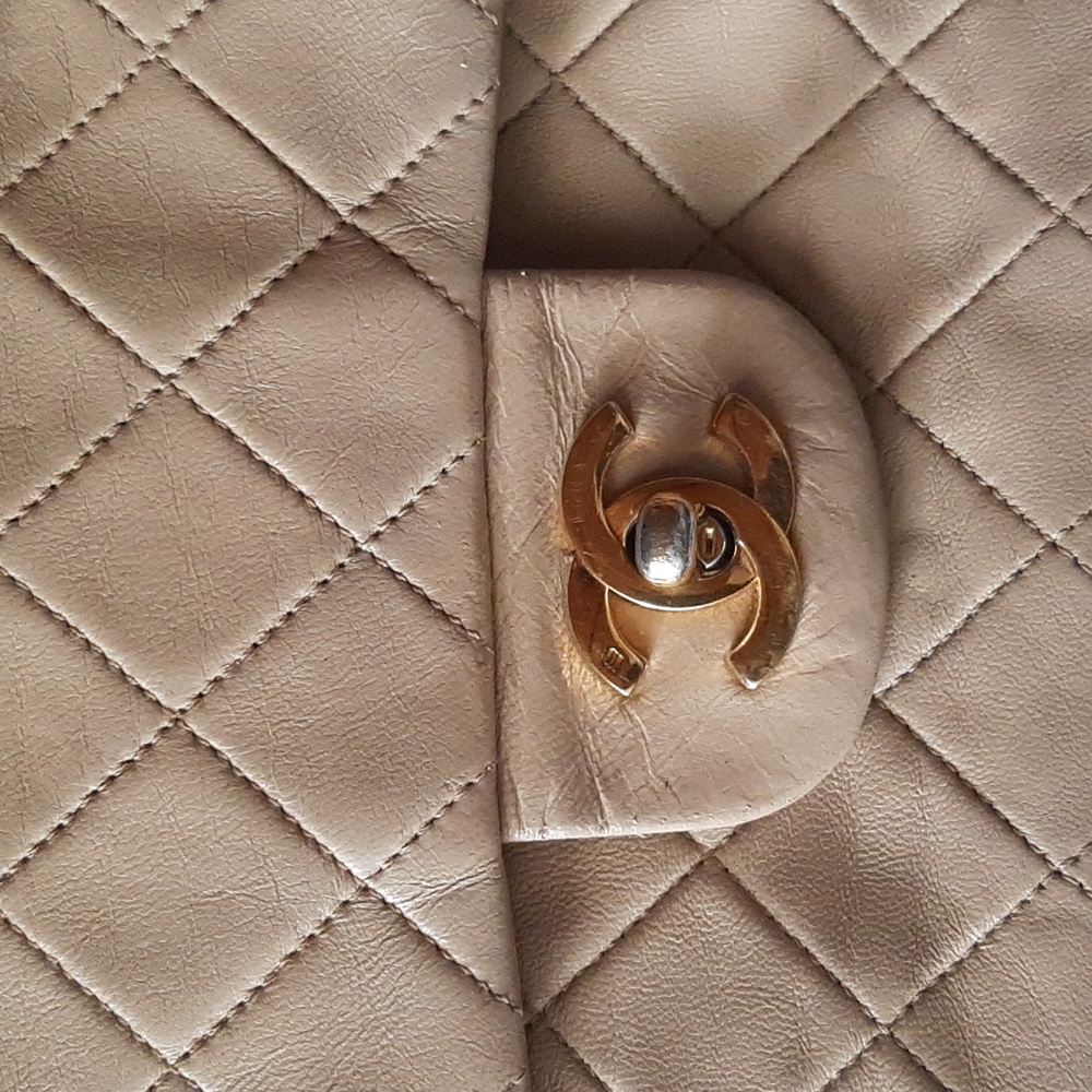 Vtg Chanel Classic Quilted Lambskin Double Flap Bag Beige Small 24k - Picture 10 of 16